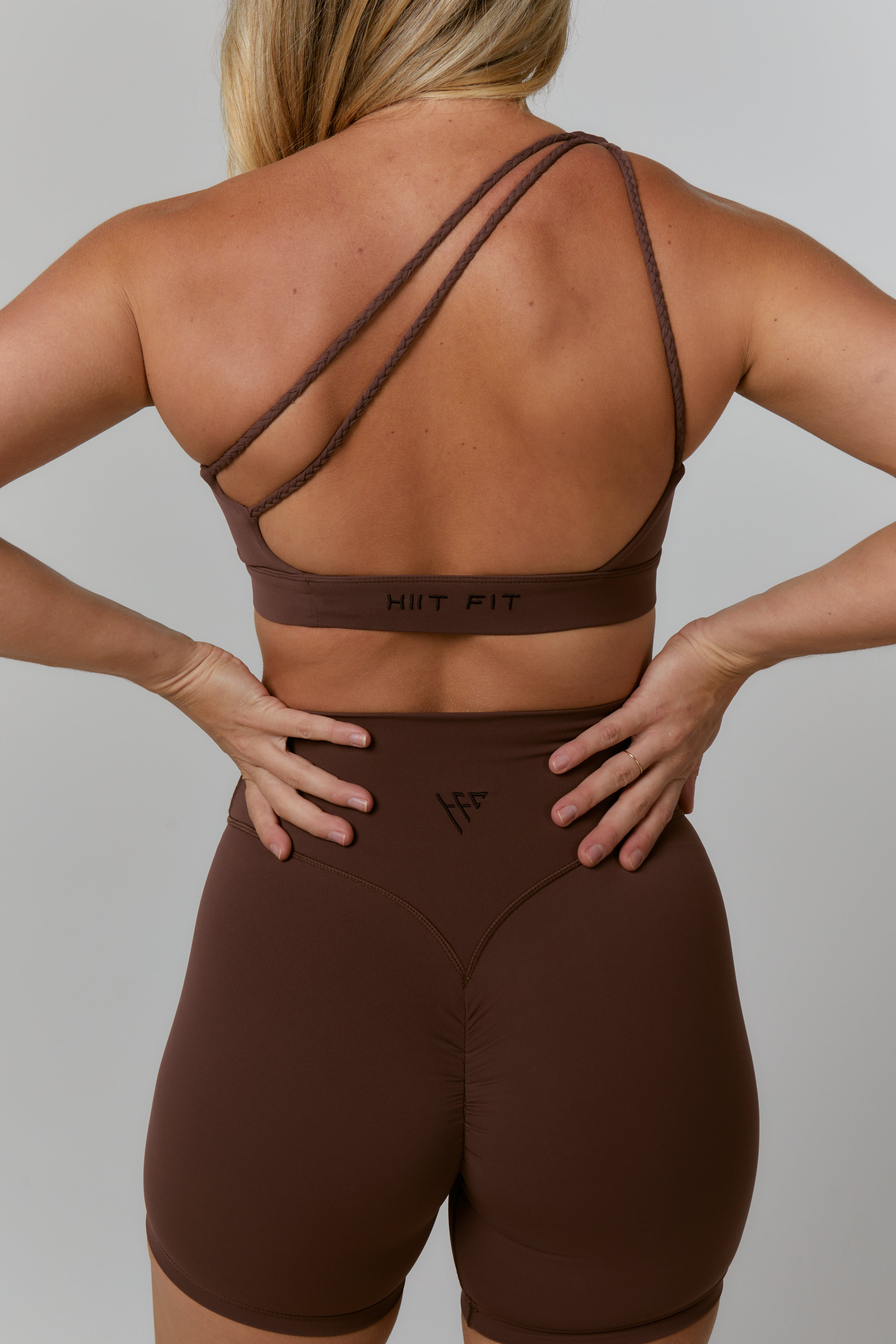 Essential Short - Straight Waist